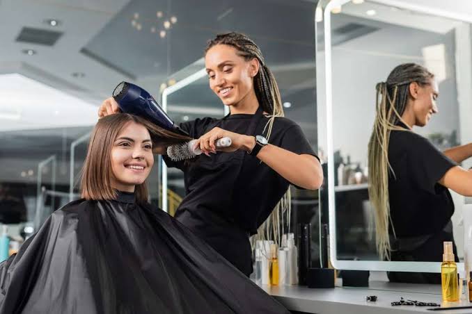فرص عمل مطلوب تزيين وتجميل في الرياض السعودية