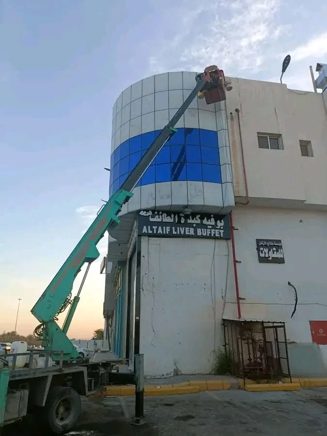 تنظيف واجهات زجاجية وكلادينج نظافة زجاج